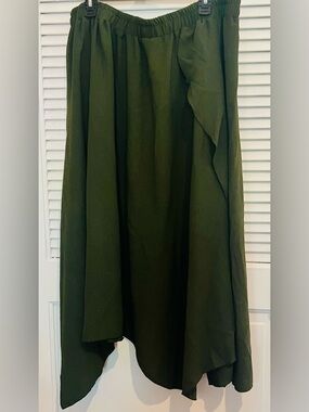 Olive Green Flowing Women's Skirt - gypsy style.  Size 4x.  Elastic waist.